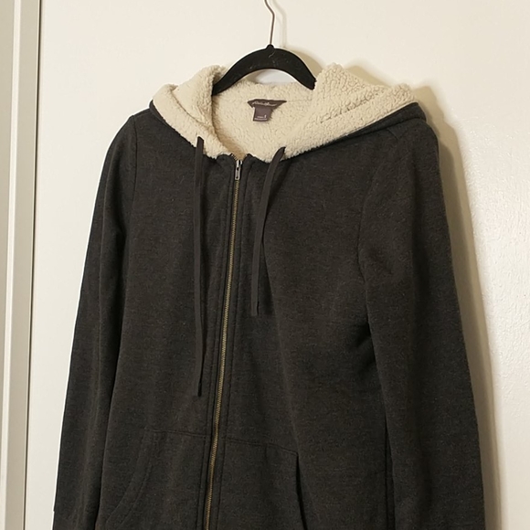 Eddie Bauer grey fleece lined hooded jacket - Picture 2 of 5